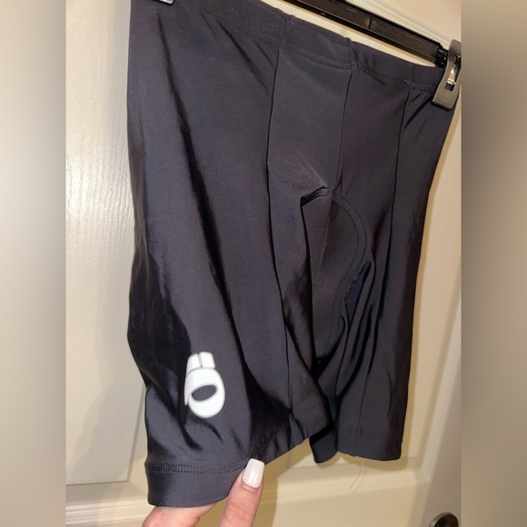 NWT Pearl Izumi Women’s Quest Short Black Padded cycling bike Shorts M Biking - Picture 2 of 13